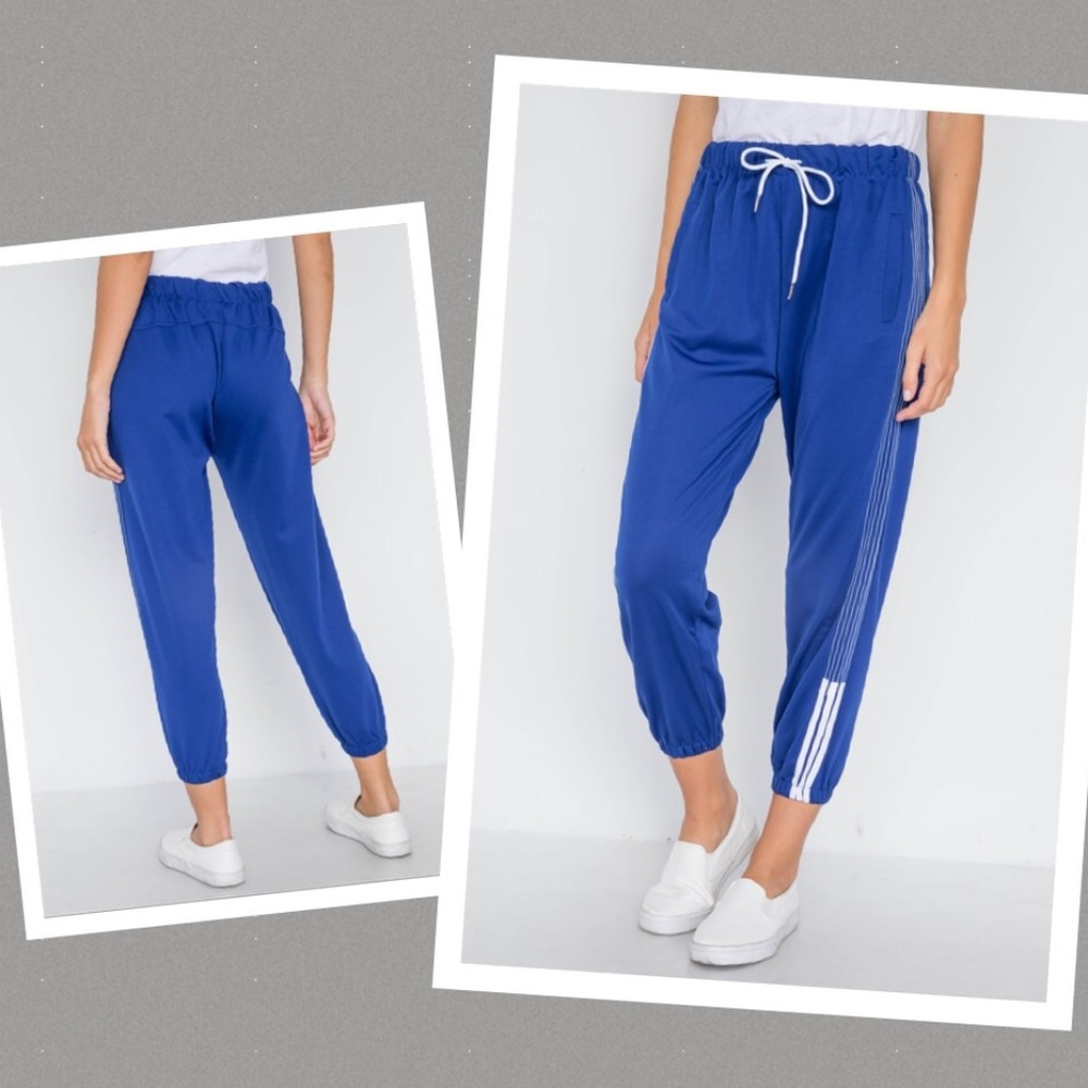 Blue & White Sporty Mid-Rise Joggers Pants L/XL